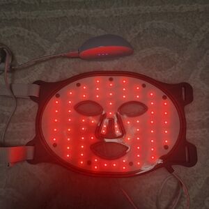 Omnilux LED Red Light Face Mask EUC!